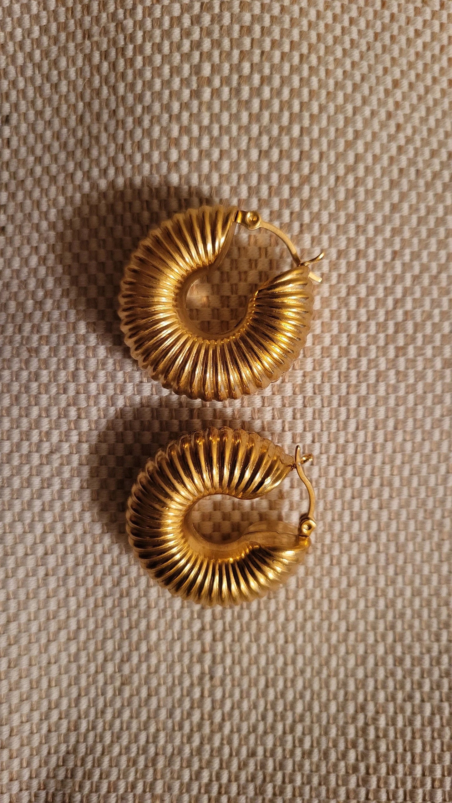 18K Gold Chunky Hoop Earrings| Large Hoop Earrings | Fan Gold Plated Hoops | Snail Hoop Earrings | Large Gold Hoops | Statment Earrings