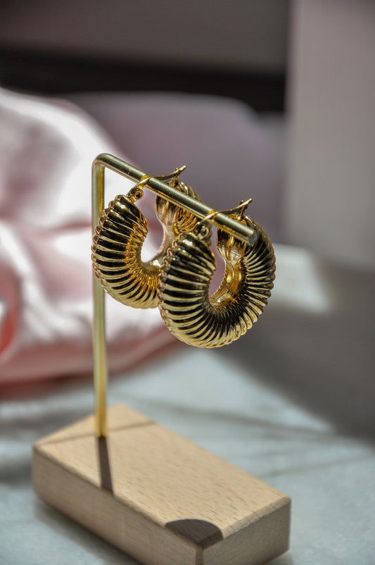 18K Gold Chunky Hoop Earrings| Large Hoop Earrings | Fan Gold Plated Hoops | Snail Hoop Earrings | Large Gold Hoops | Statment Earrings